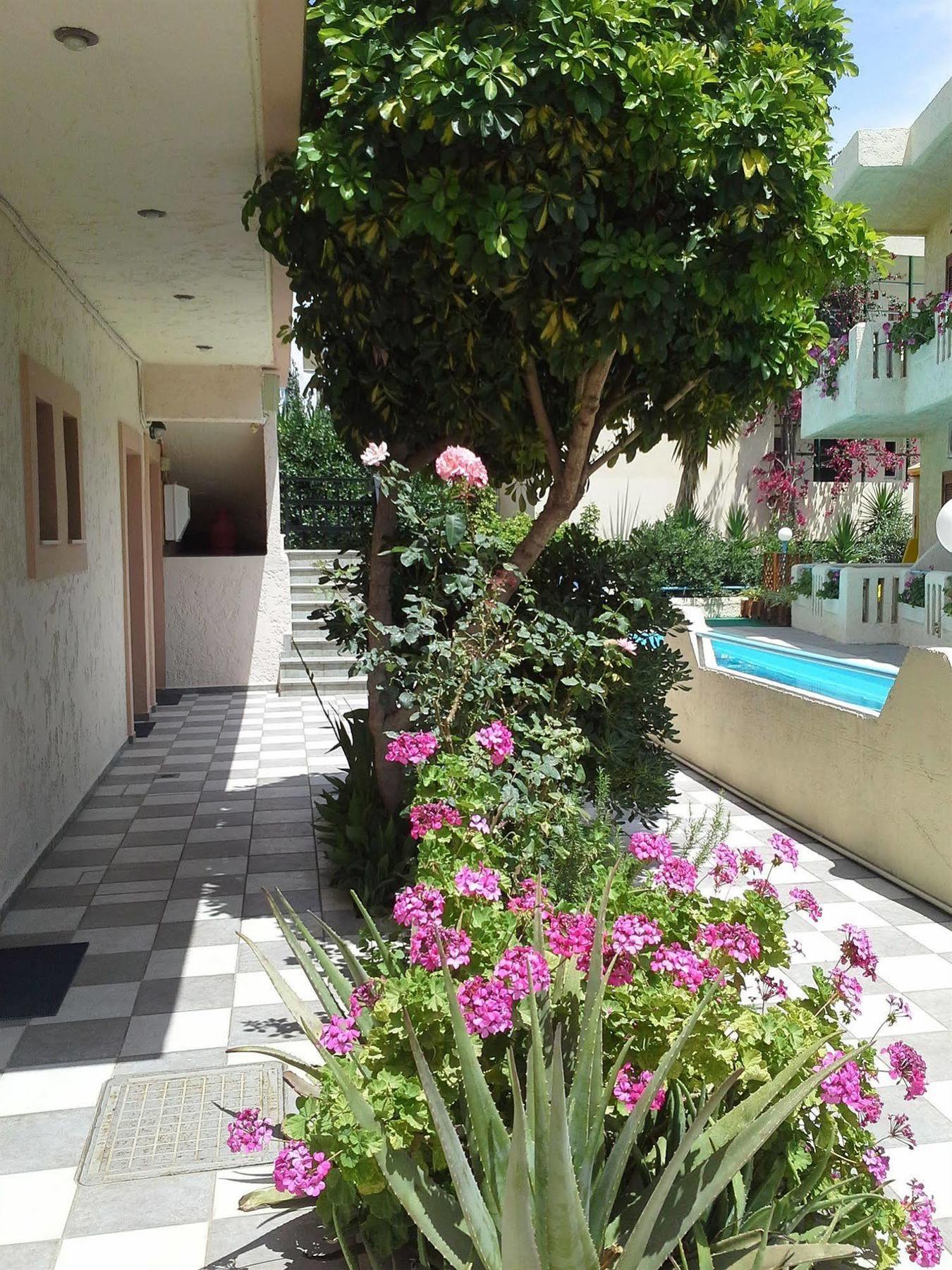 Amaril Apartment Platanes  Exterior photo